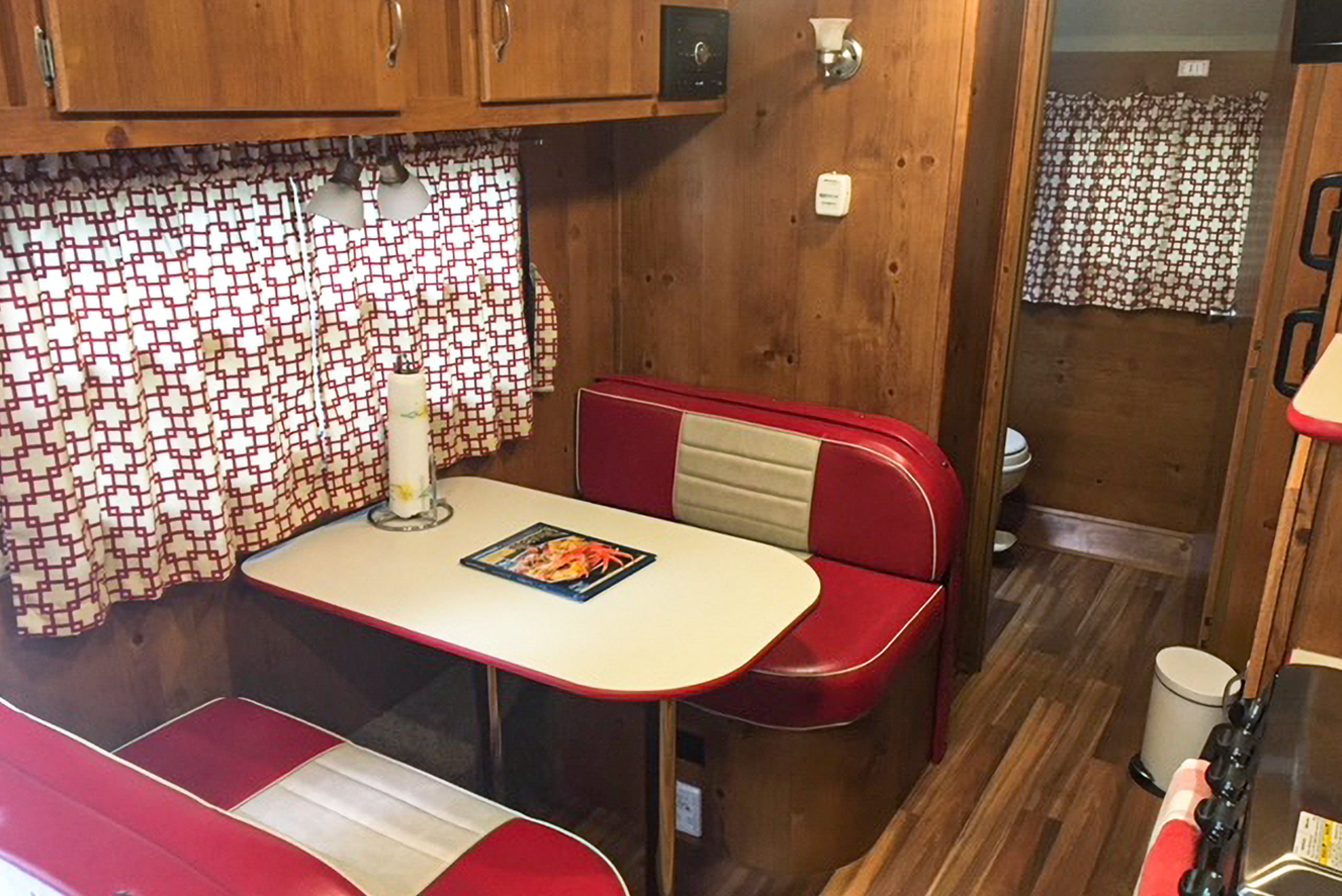 Comfy dinette in the kitchen.