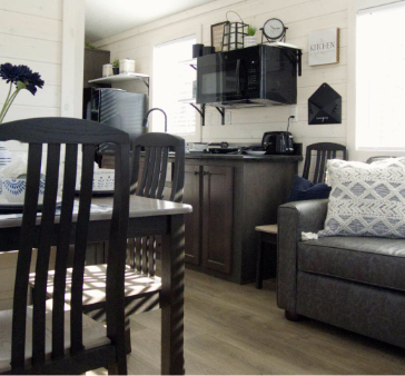 Dépassez le glamping dans nos unités de location.