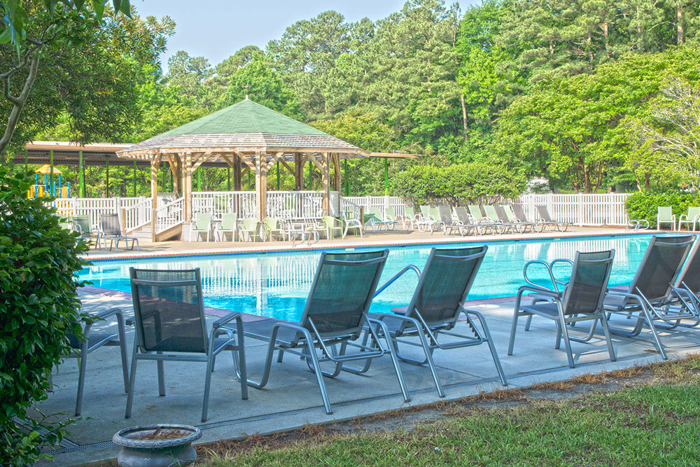 Cette piscine est juste à côté du pavillon, donc vous pouvez vous joindre à la fête dès la sortie de l'eau.